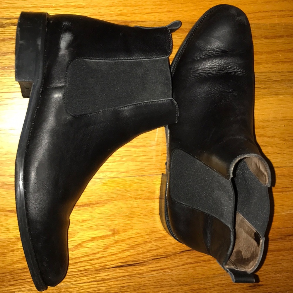 BLACK ANDRE CHELSEA BOOTS